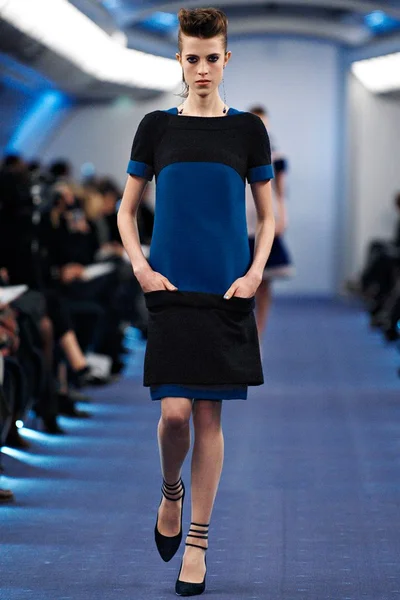 Look 3
